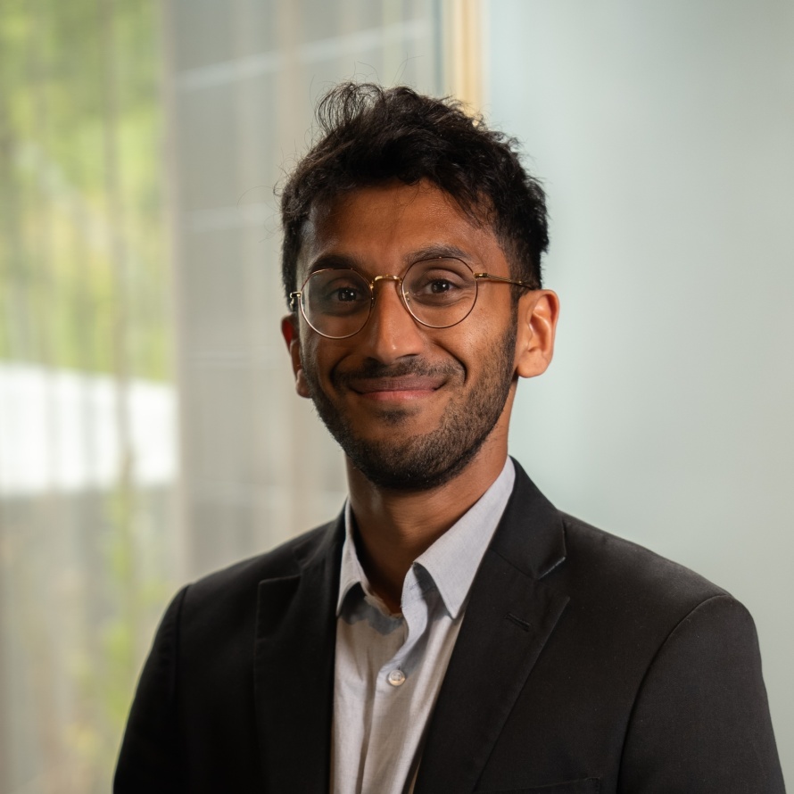 Dulan Liyanage headshot